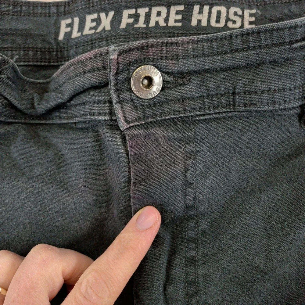 Duluth Trading Co Flex Fire Hose Cargo Shorts Mens 40 Relaxed Fit Black 3237-118